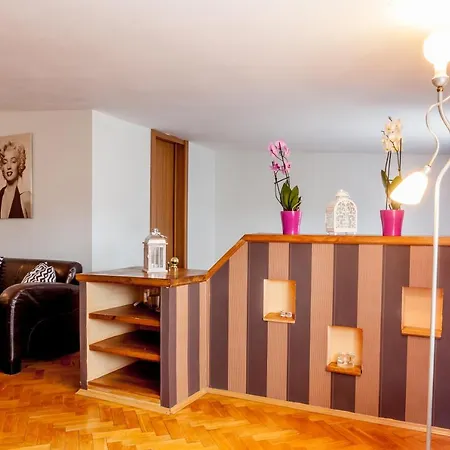 Apartament Klimatyczne Mieszkanie 3-pok. 200m Od Dworca Głównego Pkp *
