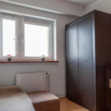 Klimatyczne Mieszkanie 3-pok. 200m Od Dworca Glownego Pkp Apartmán