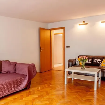 Klimatyczne Mieszkanie 3-pok. 200m Od Dworca Głównego Pkp Apartament *