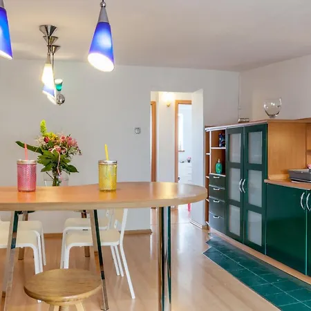 Klimatyczne Mieszkanie 3-pok. 200m Od Dworca Glownego Pkp