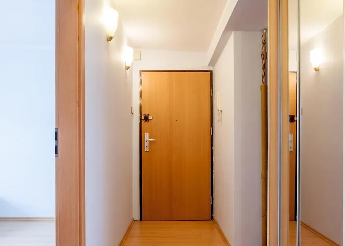 Klimatyczne Mieszkanie 3-pok. 200m Od Dworca Glownego Pkp * Wroclaw