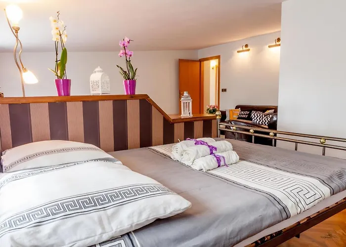 Apartment Klimatyczne Mieszkanie 3-pok. 200m Od Dworca Glownego Pkp *