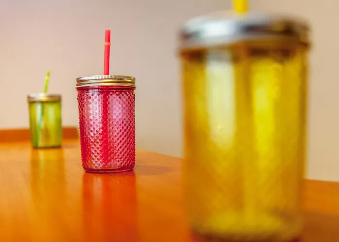 Apartment Klimatyczne Mieszkanie 3-pok. 200m Od Dworca Glownego Pkp Wroclaw