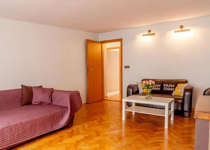 Klimatyczne Mieszkanie 3-pok. 200m Od Dworca Glownego Pkp Apartment *